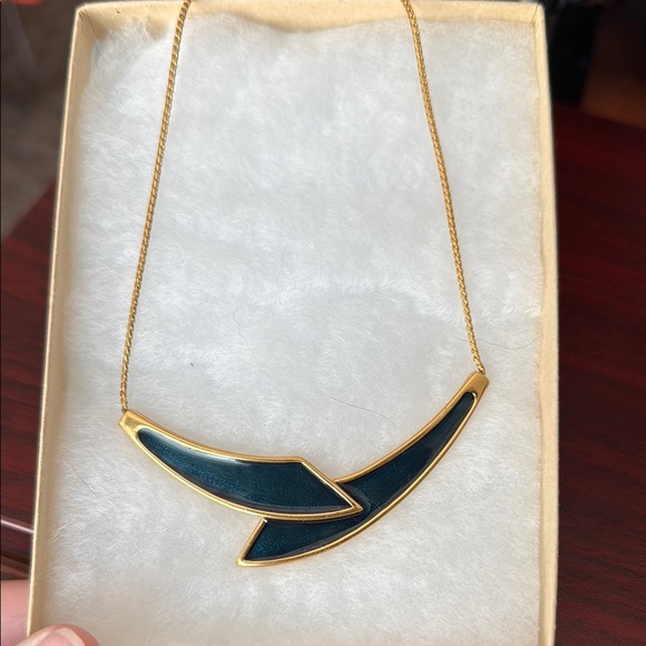 Gold and Green Geometric Necklace with Dynamic Design - Picture 1 of 3